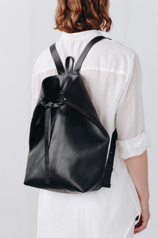 The Folded Leather Backpack Black