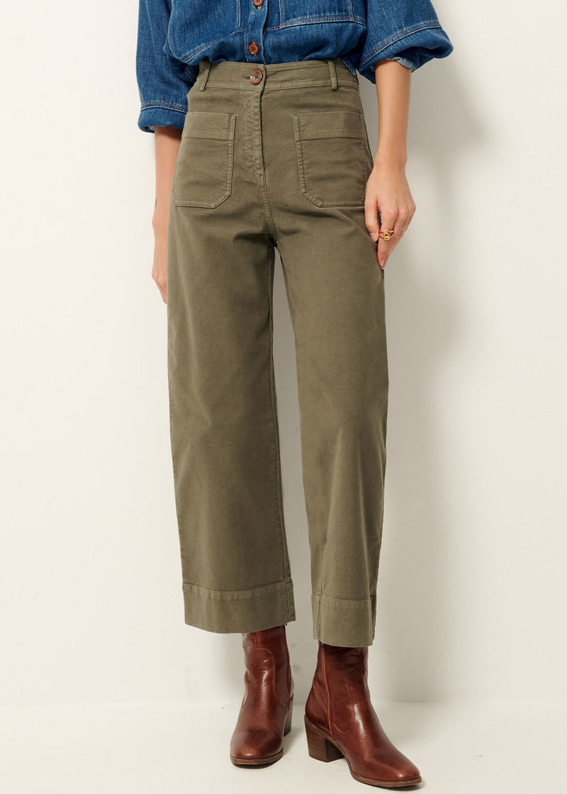 Hudpeach Semi-Wide Crop Pants in Olive