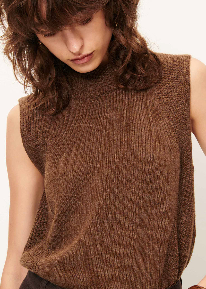 Sessun Baynino Knit Sleeveless Sweater Vest in Dark Stone