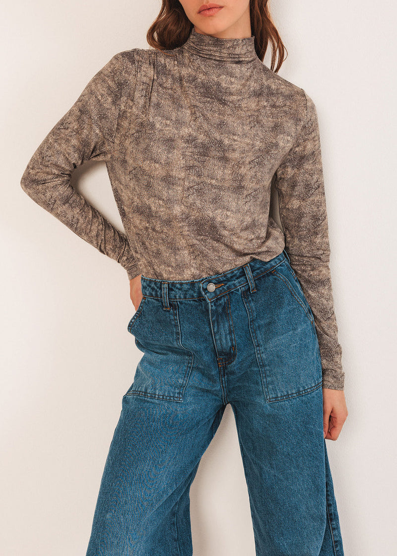 Indi & Cold Print Shirt in charcoal