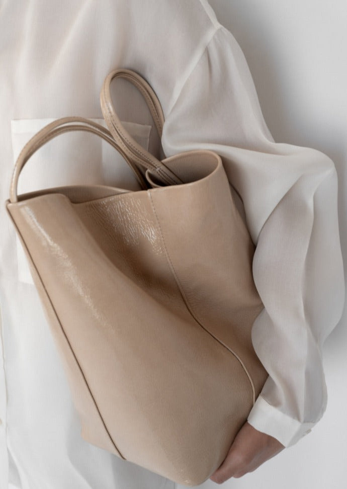 Modern Weaving Infinity Strap Bag Glossed Marbled Beige