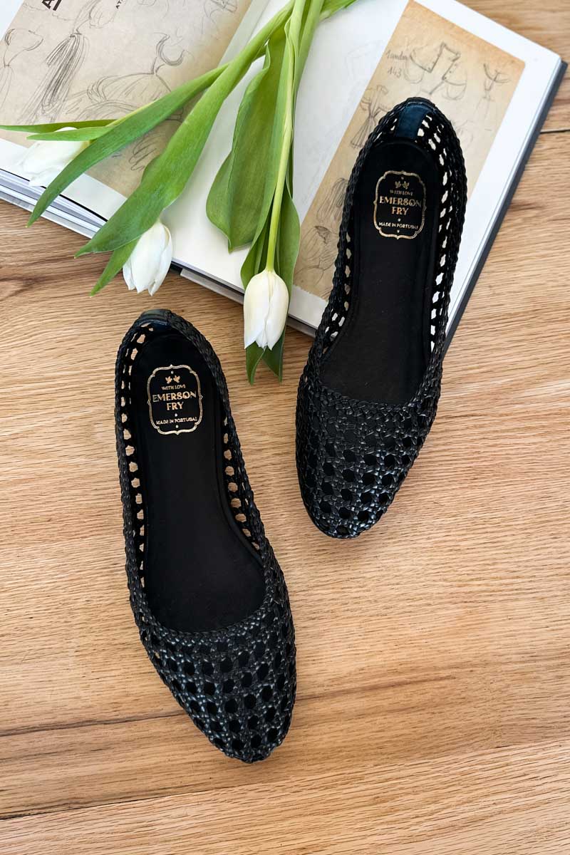 Frankie Walking Flat Black