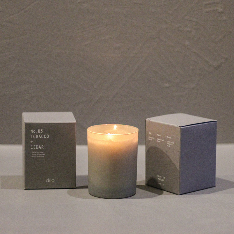 dilo candle No. 03 Tobacco + Cedar