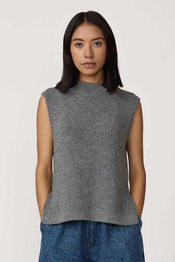 Laude the Label Mockneck Sweater Vest in Charcoal
