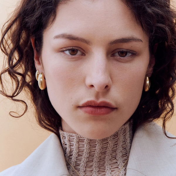 Otiumberg Pebble Stud Earrings in 14 kt Gold Vermeil