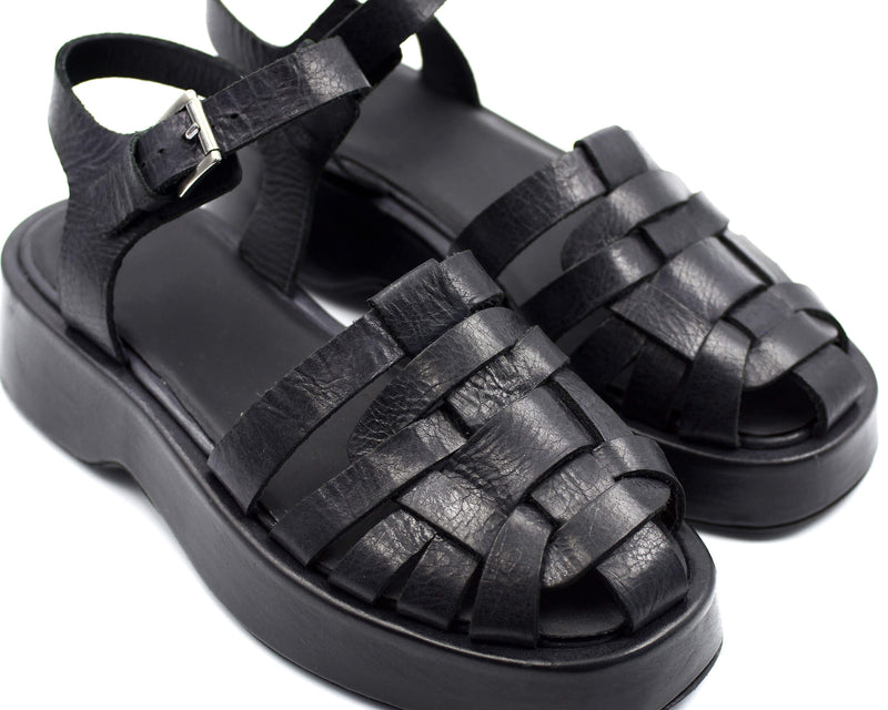 The Fisher Sandal | Black